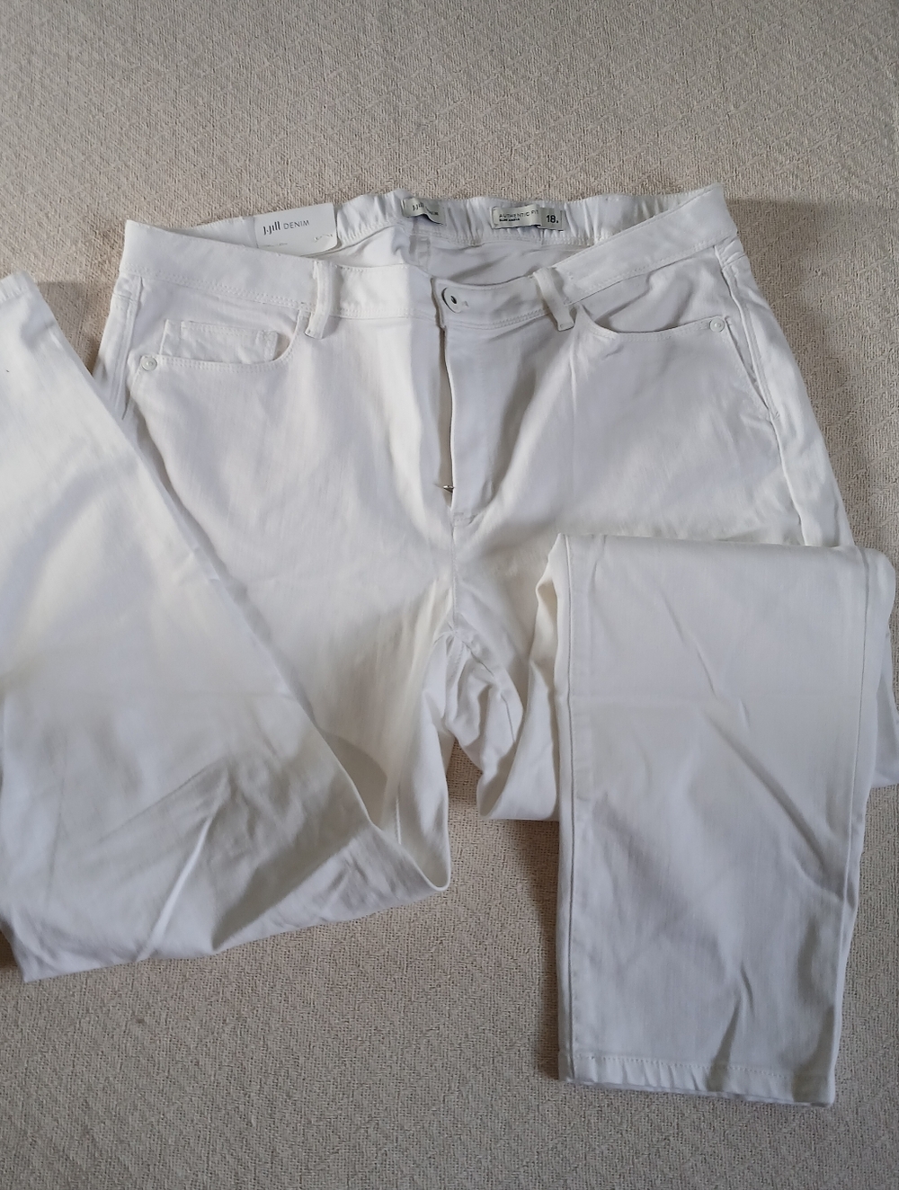 j.jill ♡ slim ankle white jeans 18
